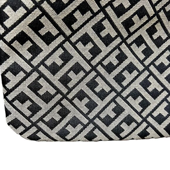 Tommy Hilfiger Wristlet Classic Black & Tan w/navy interior EUC - Picture 6 of 12